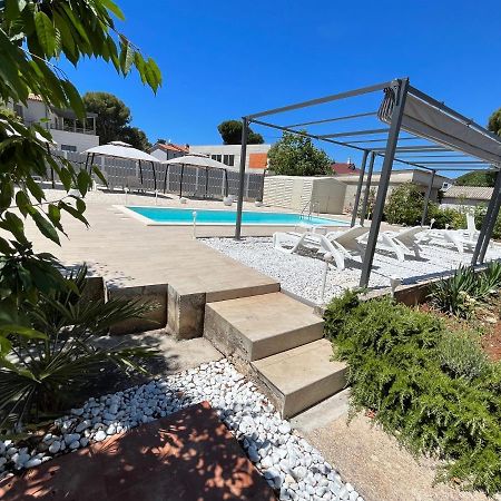 Grey Pearl With Free Ev Ch-Station Apartment Valbandon Exterior foto
