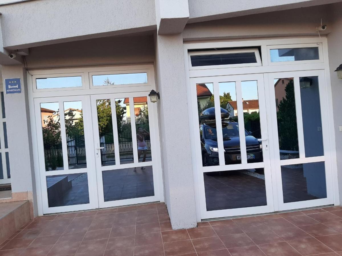 Grey Pearl With Free Ev Ch-Station Apartment Valbandon Exterior foto