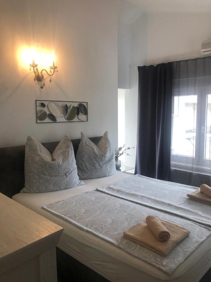 Grey Pearl With Free Ev Ch-Station Apartment Valbandon Exterior foto